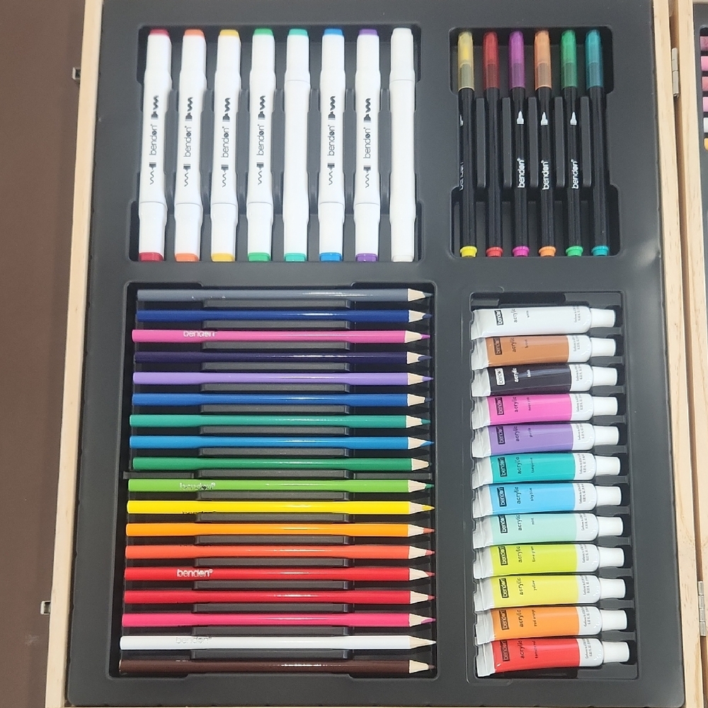 Art Supply Set - Colored Pencils, Markers & Paint Tubes - Multicolor